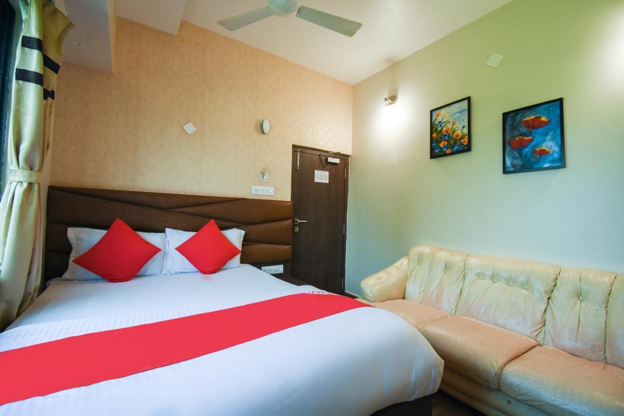 Oyo 64260 Hotel Rajnandini Hābra Exteriör bild